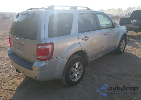 2010 Ford Escape Limited z USA, uszkodzony, nr VIN 1FMCU0EG5AKA05302